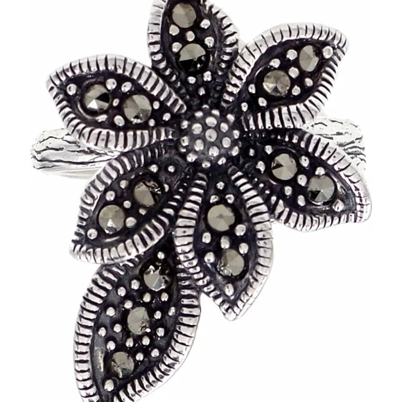 Savvy Cie Jewelry - Sterling Silver Flower Silver statement Ring